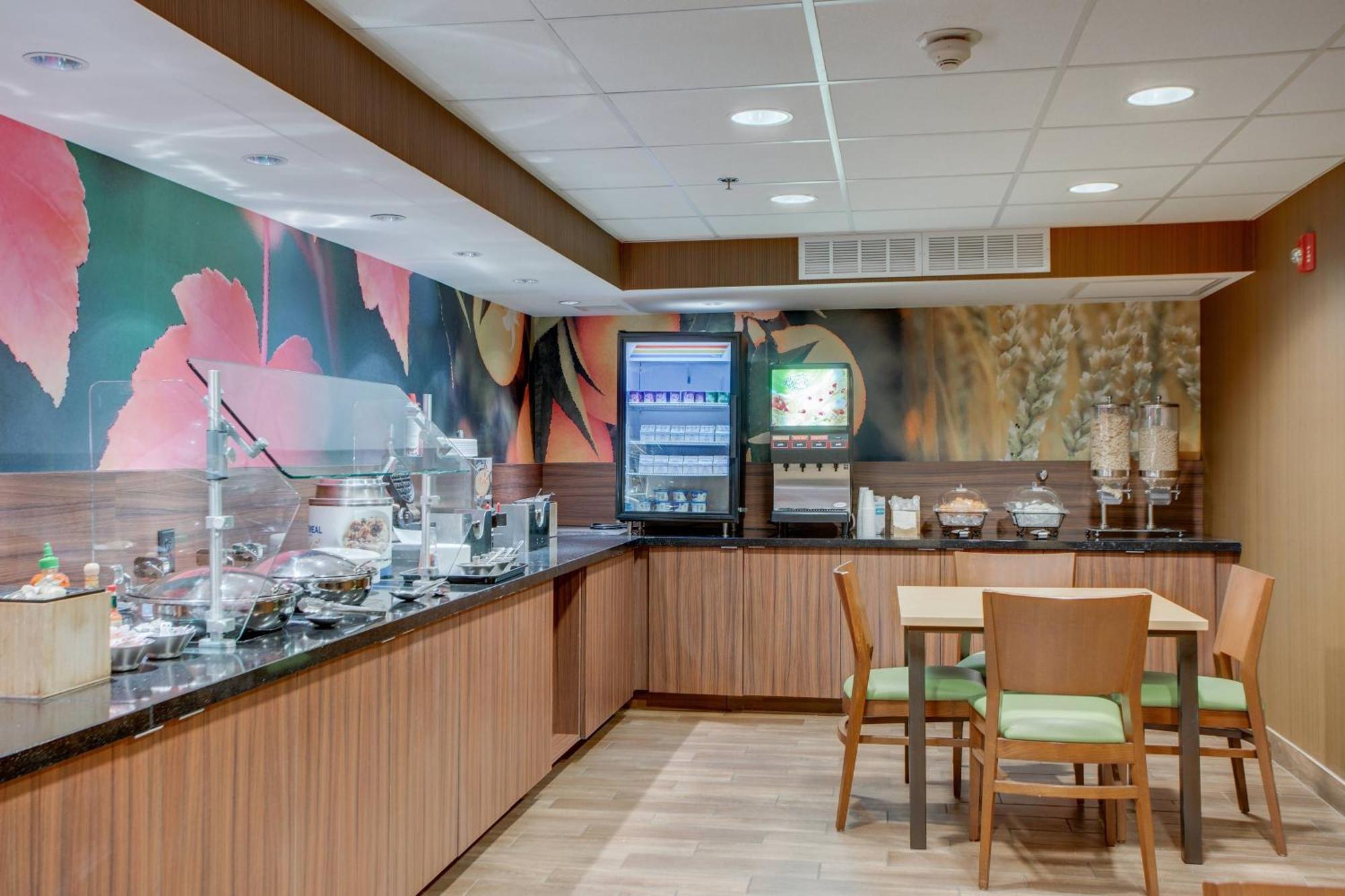 Fairfield Inn By Marriott Эймсбери Экстерьер фото