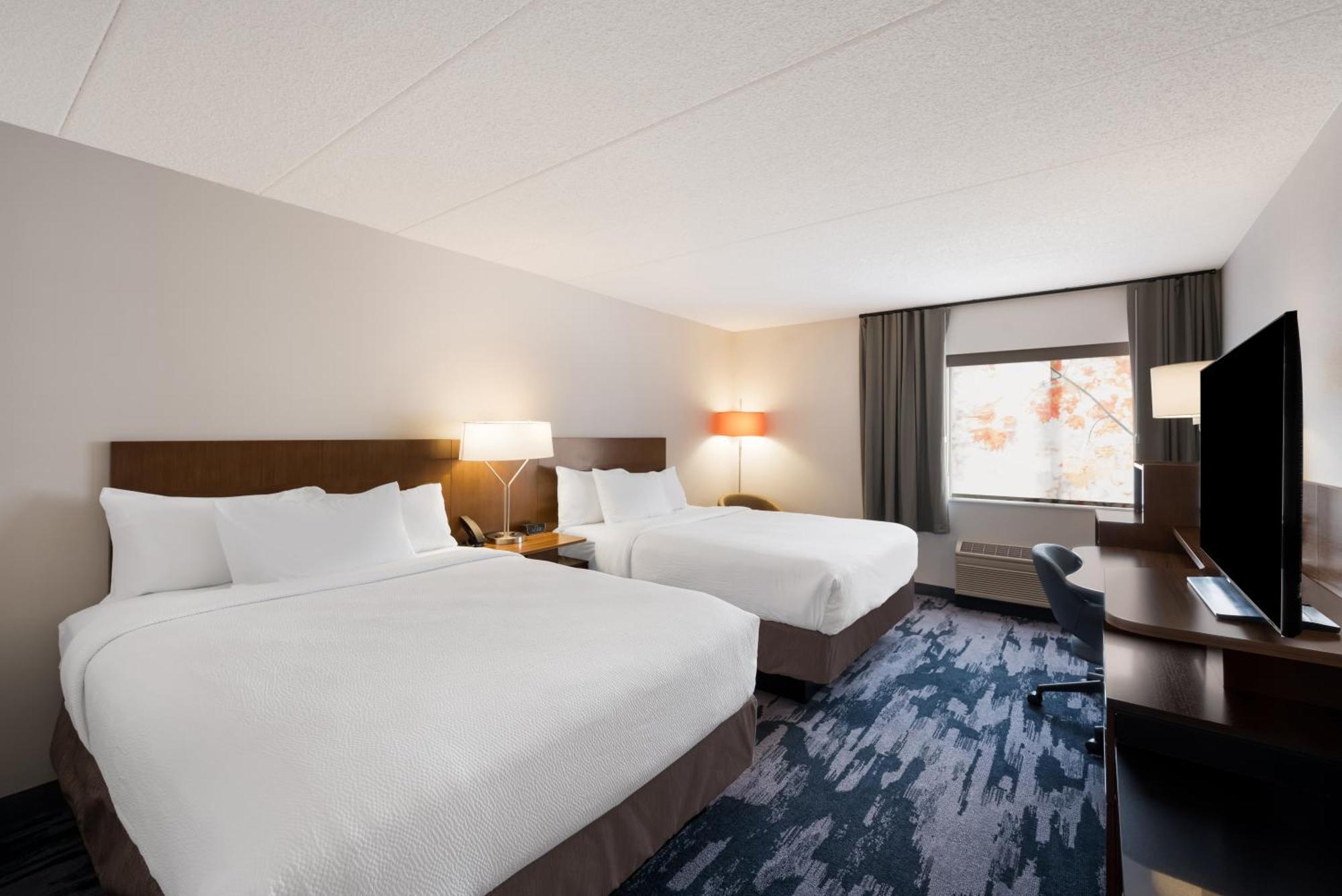Fairfield Inn By Marriott Эймсбери Экстерьер фото