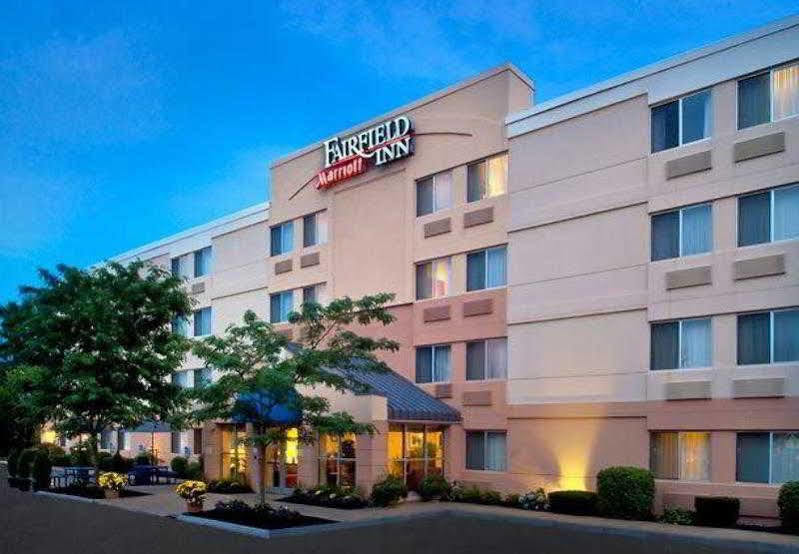 Fairfield Inn By Marriott Эймсбери Экстерьер фото